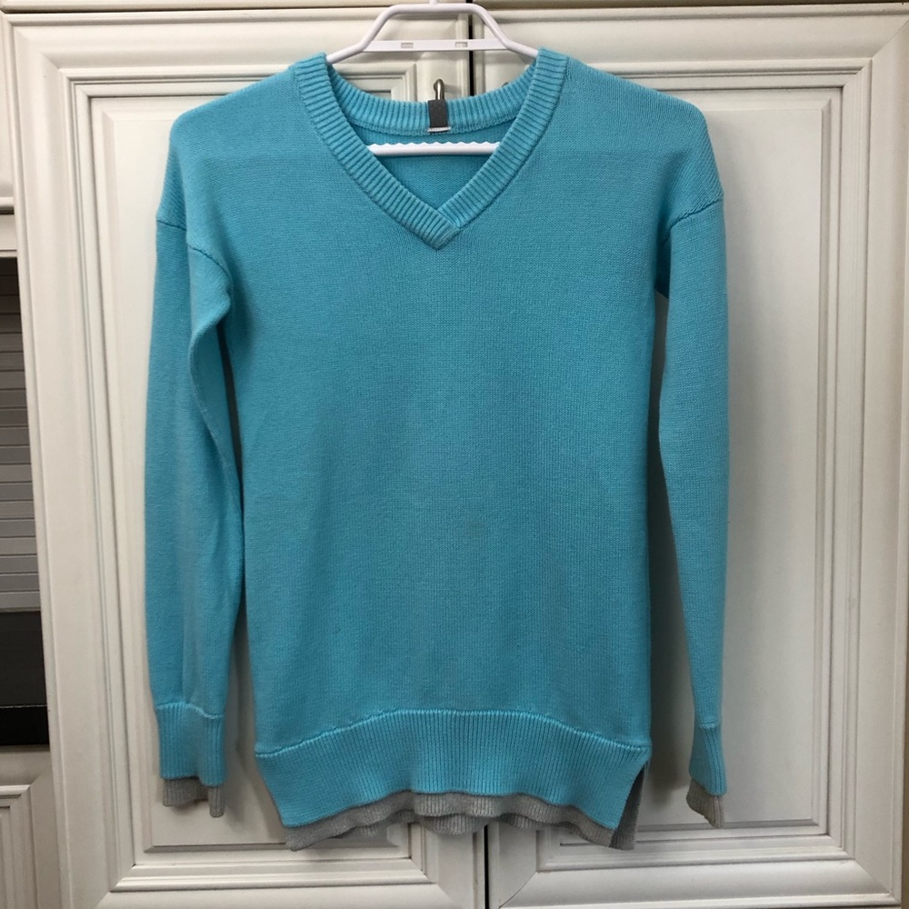 Ivivva girl’s knit sweater